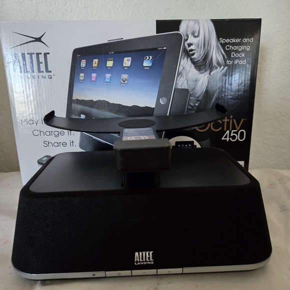 Active 450 speaker and charging dock for iPad, iPhone, iPod perfect gift. - Picture 3 of 8